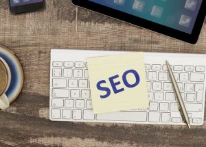 چگونه در یوتیوب معروف شویم؟ چکیده‌ای از تجربیات نی‌نی‌سایت، سوالات متداول و راهنمای جامع